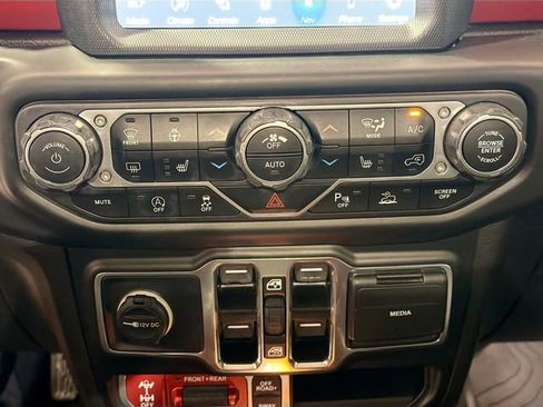 Used 2021 Jeep Wrangler Unlimited Rubicon AWD/4WD image 14