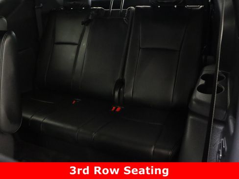 Certified 2024 Toyota Highlander XSE image 34