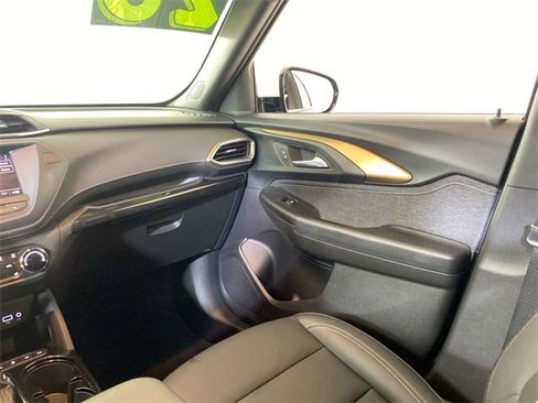 Used 2023 Chevrolet TrailBlazer ACTIV image 11