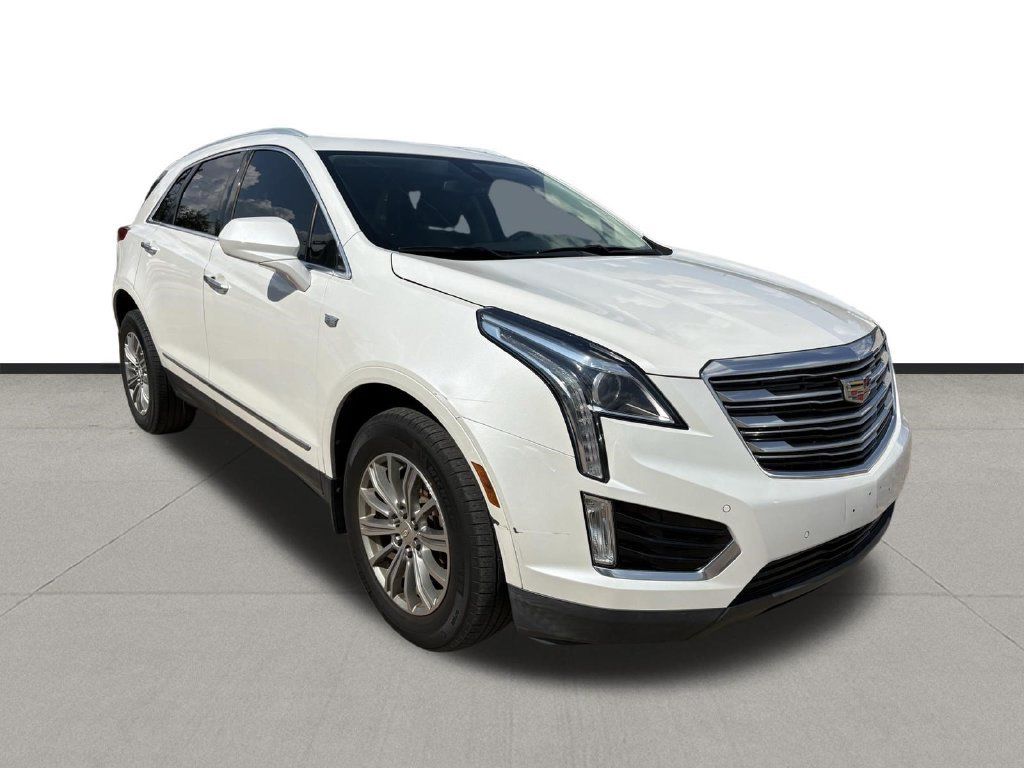 Used 2017 Cadillac XT5 Luxury w/ Driver Awareness Package FWD image 7