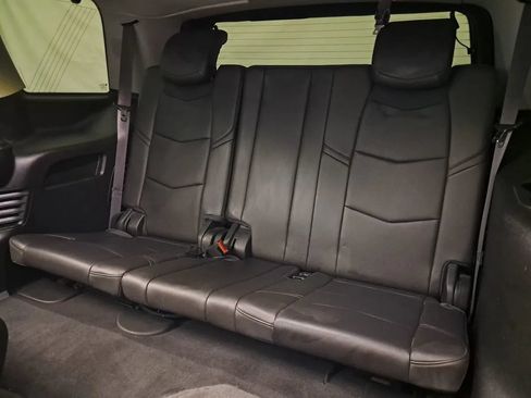Used 2016 Cadillac Escalade 4WD image 23
