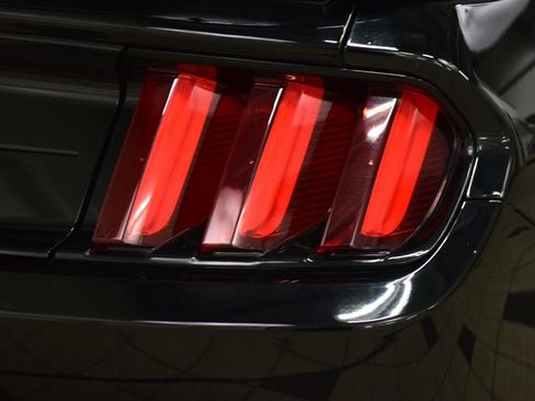 Used 2020 Ford Mustang Shelby GT350 w/ Technology Package RWD image 22
