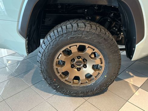 New 2026 Toyota Tundra SR5 w/ SR5 Convenience Package image 7