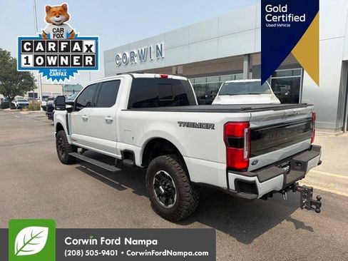 Used 2026 Ford F350 Platinum w/ Tremor Off-Road Package AWD/4WD image 3