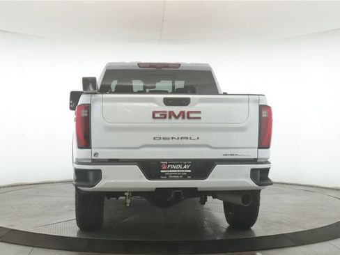 Used 2026 GMC Sierra 2500 Denali w/ Technology Package AWD/4WD image 11