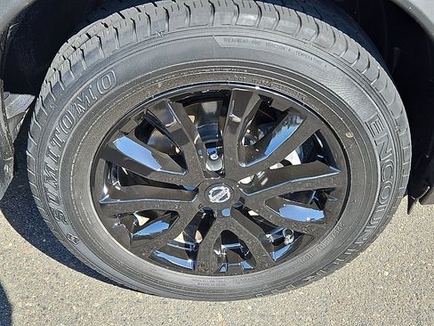 Certified 2019 Nissan Rogue SV AWD/4WD image 8