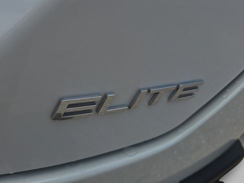 Certified 2024 Honda Pilot Elite image 35