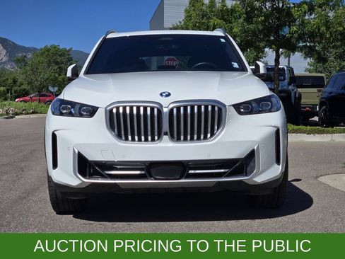Used 2025 BMW X5 xDrive50e AWD/4WD image 2