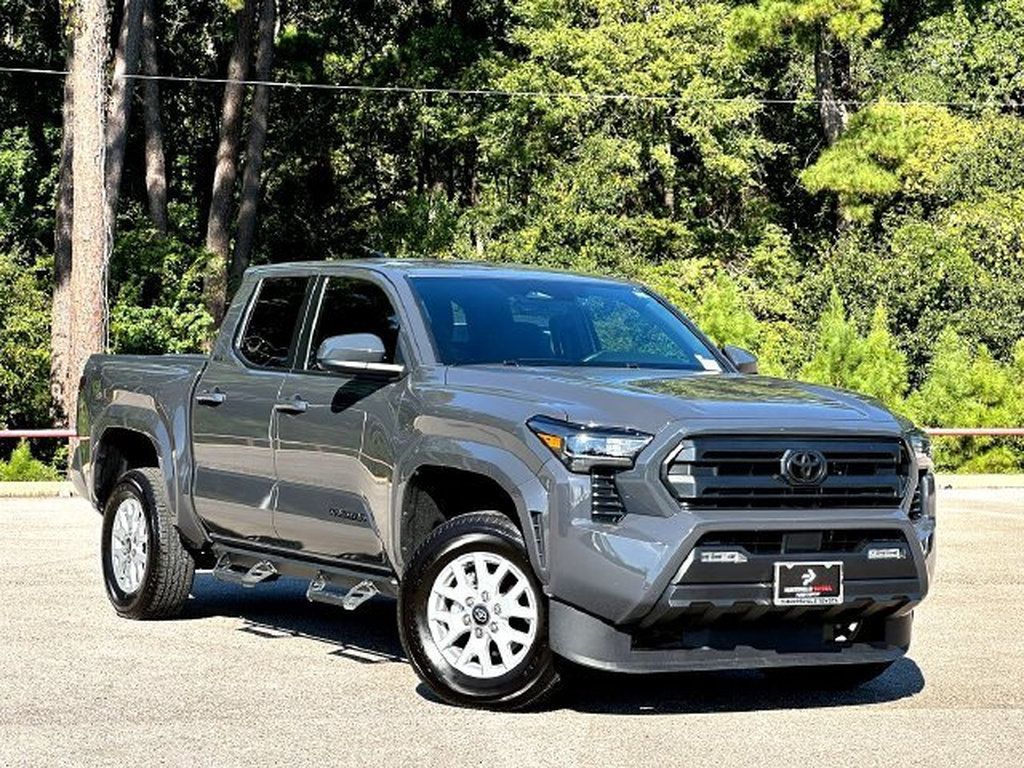 Used 2026 Toyota Tacoma SR5 AWD/4WD image 1