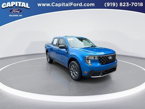 Certified 2025 Ford Maverick XLT w/ XLT Luxury Package AWD/4WD image 2