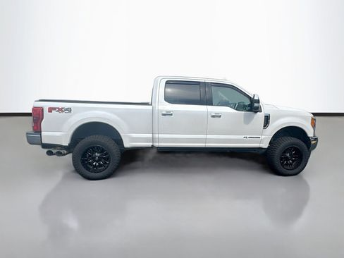 Used 2018 Ford F250 Lariat w/ Lariat Ultimate Package AWD/4WD image 8