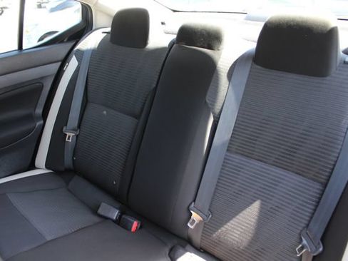 Used 2021 Nissan Versa SV FWD image 32