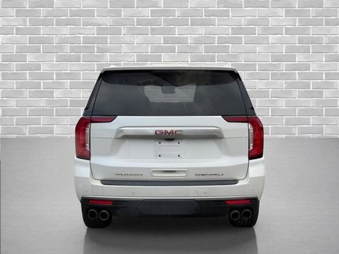 Used 2022 GMC Yukon Denali w/ Advanced Technology Package image 6