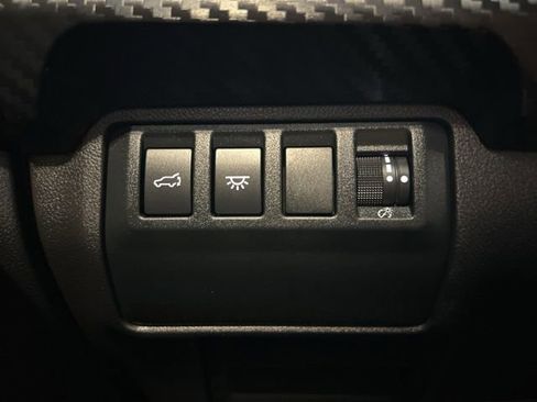 Used 2023 Subaru Ascent Premium w/ Convenience Package AWD/4WD image 17