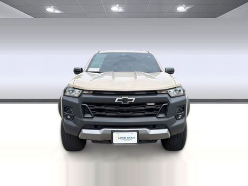 Certified 2024 Chevrolet Colorado Trail Boss w/ Technology Package AWD/4WD image 5