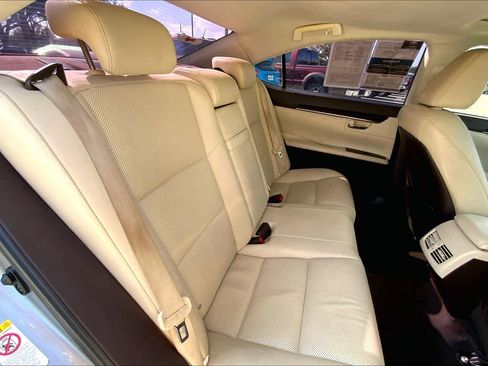 Used 2016 Lexus ES 350 image 19