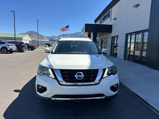 Used 2020 Nissan Pathfinder SL AWD/4WD image 2