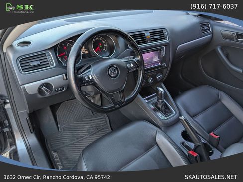 Used 2017 Volkswagen Jetta SE FWD image 19