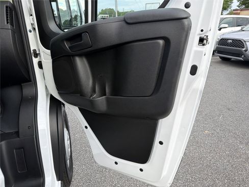 Used 2025 RAM ProMaster 3500 FWD image 13