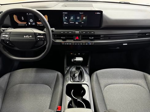 Used 2025 Kia K4 FWD image 16