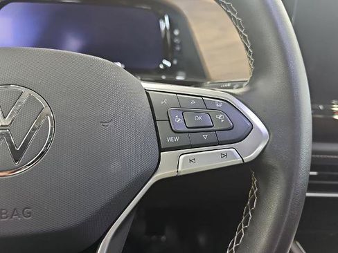 Used 2025 Volkswagen Atlas SE FWD image 18