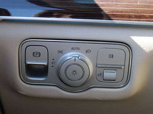 Certified 2022 Mercedes-Benz GLS 450 4MATIC image 13