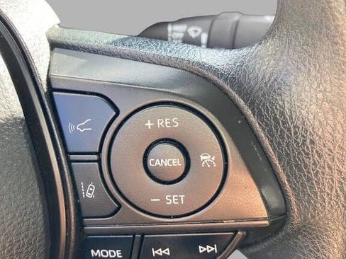 Used 2022 Toyota Corolla LE image 19