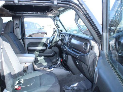 Used 2020 Jeep Wrangler Sport AWD/4WD image 12