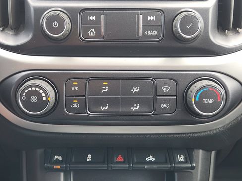 Used 2022 Chevrolet Colorado LT w/ Fleet Safety Package RWD image 21