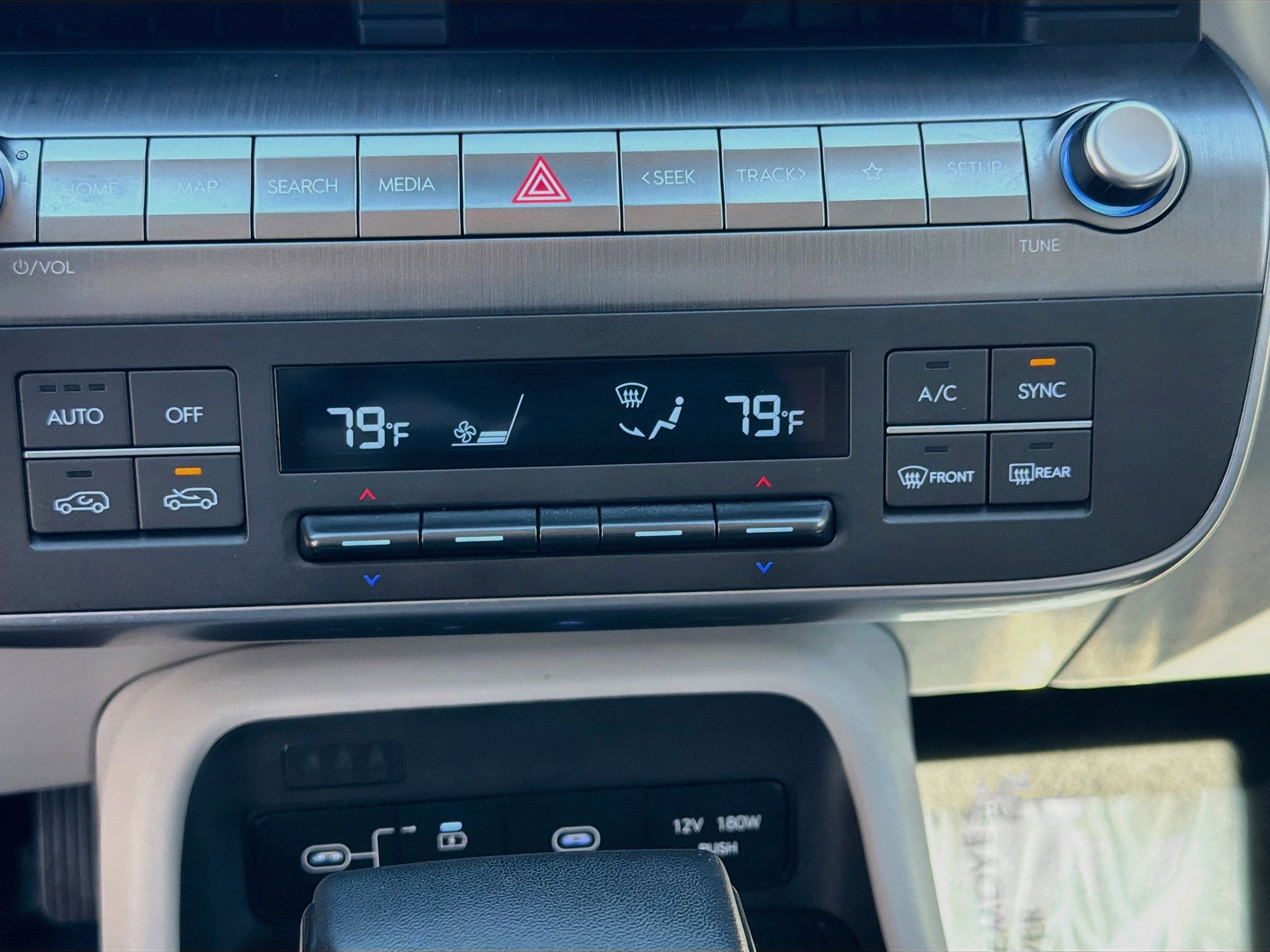 Used 2025 Hyundai Kona SEL AWD/4WD image 24