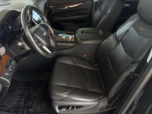 Used 2019 Cadillac Escalade ESV Premium Luxury AWD/4WD image 14