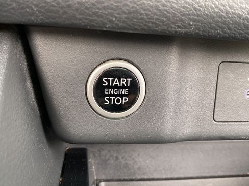 Used 2021 Nissan Rogue SV w/ Premium Package FWD image 23
