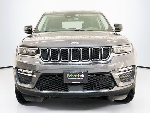 Used 2023 Jeep Grand Cherokee Limited w/ Trailer Tow Prep Group (B) image 2