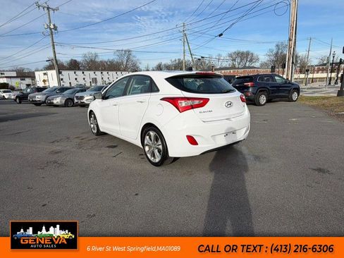 Used 2014 Hyundai Elantra GT w/ Option Group 03 image 8