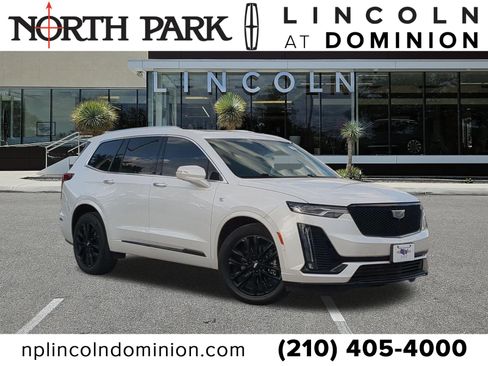 Used 2021 Cadillac XT6 Premium Luxury w/ LPO, ONYX Package FWD image 1