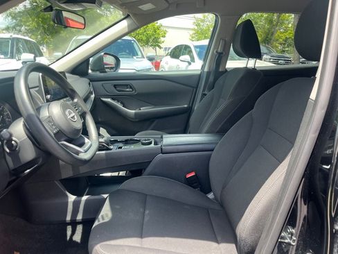 Used 2024 Nissan Rogue S AWD/4WD image 2