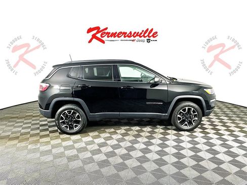 Used 2020 Jeep Compass Trailhawk image 8