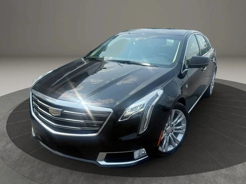 Used 2019 Cadillac XTS Luxury FWD image 2