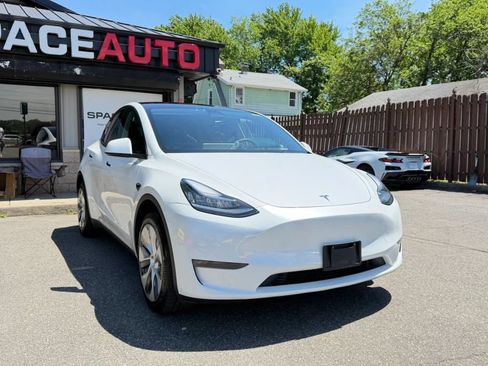 Used 2023 Tesla Model Y Long Range AWD/4WD image 4