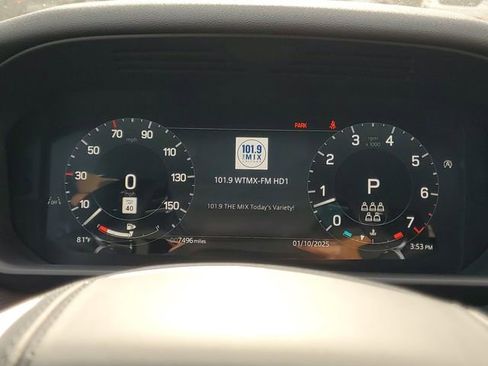 Used 2024 Land Rover Discovery Dynamic SE AWD/4WD image 28