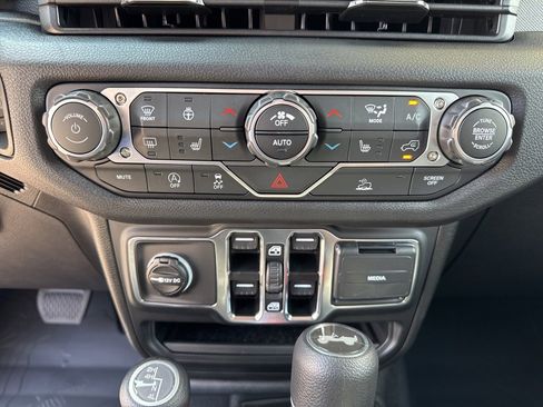 New 2025 Jeep Wrangler Sport S image 37