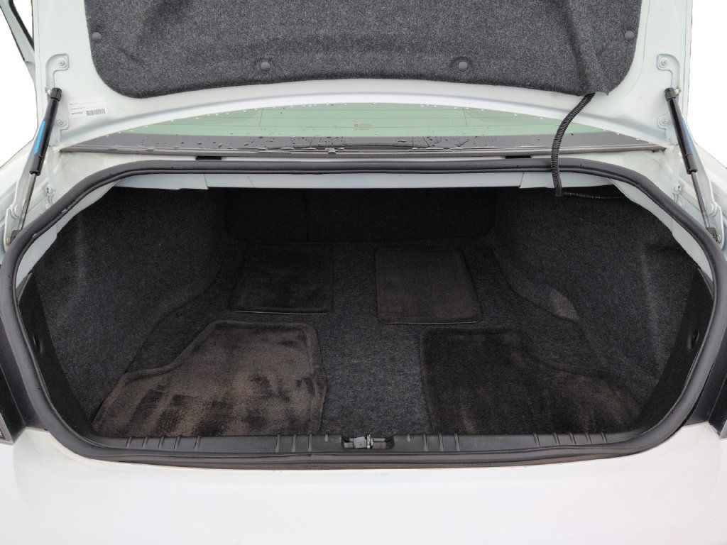 Used 2012 Chevrolet Impala LTZ FWD image 27