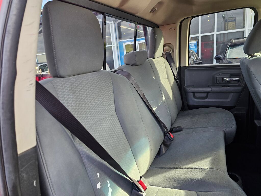 Used 2017 RAM 1500 Classic SLT AWD/4WD image 17