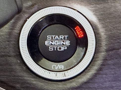 Used 2023 Jeep Grand Cherokee Overland w/ Advanced Protech Group III image 21