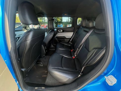 Used 2025 Jeep Compass Limited AWD/4WD image 27