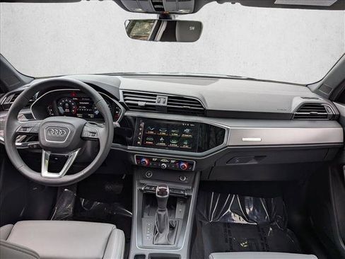 Certified 2025 Audi Q3 2.0T Premium w/ Convenience Package image 18