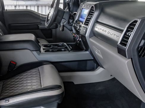 Used 2022 Ford F350 XLT w/ XLT Premium Package image 12