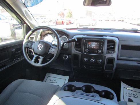 Used 2018 RAM 2500 Tradesman w/ Chrome Appearance Group image 24