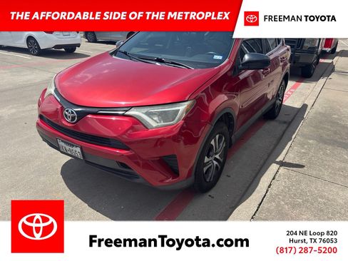 Used 2016 Toyota RAV4 LE FWD image 1