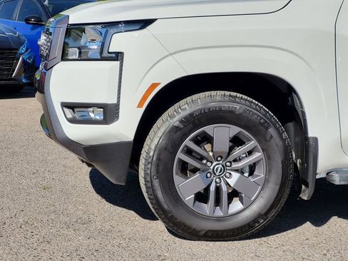 Certified 2025 Nissan Frontier SV w/ SV Convenience Package RWD image 6